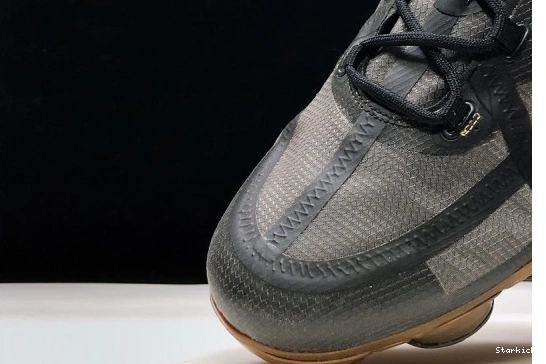 AIR AR6631-002 2019 METALLIC GOLD VAPORMAX BLACK 0117